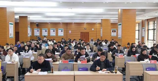 我市召开生态环境监测政策培训会