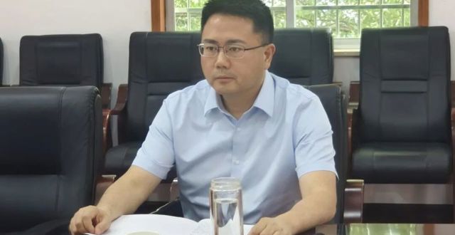 李裕军到市信访局会商处理群众信访事项