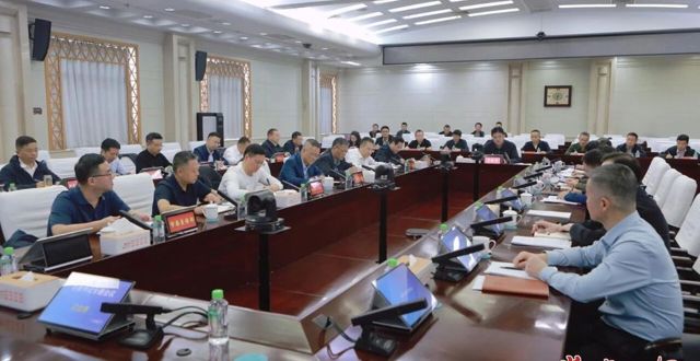 罗毅君主持召开专题会议调度全市大气污染防治工作